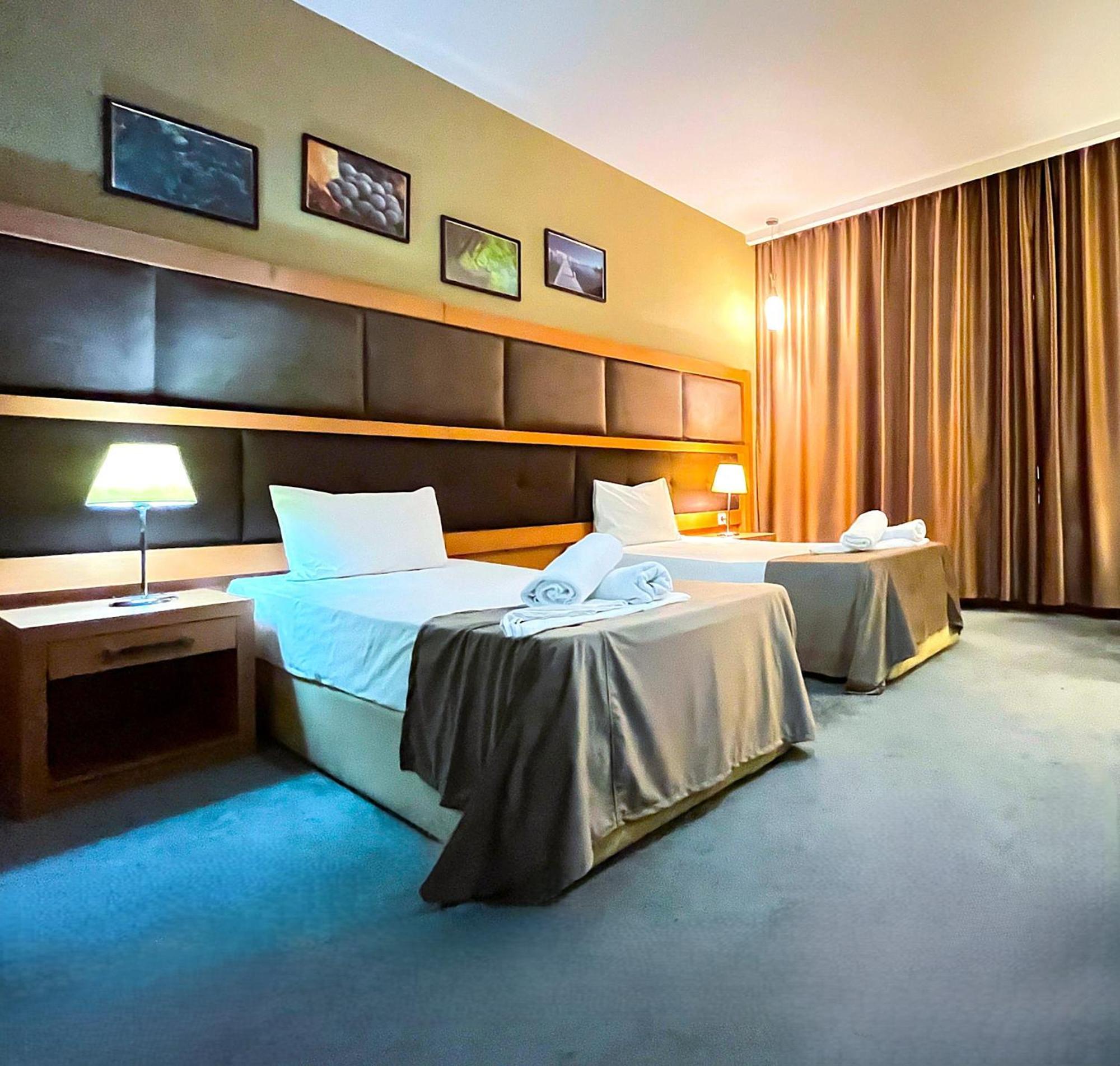 Gm City Hotel Baky Esterno foto