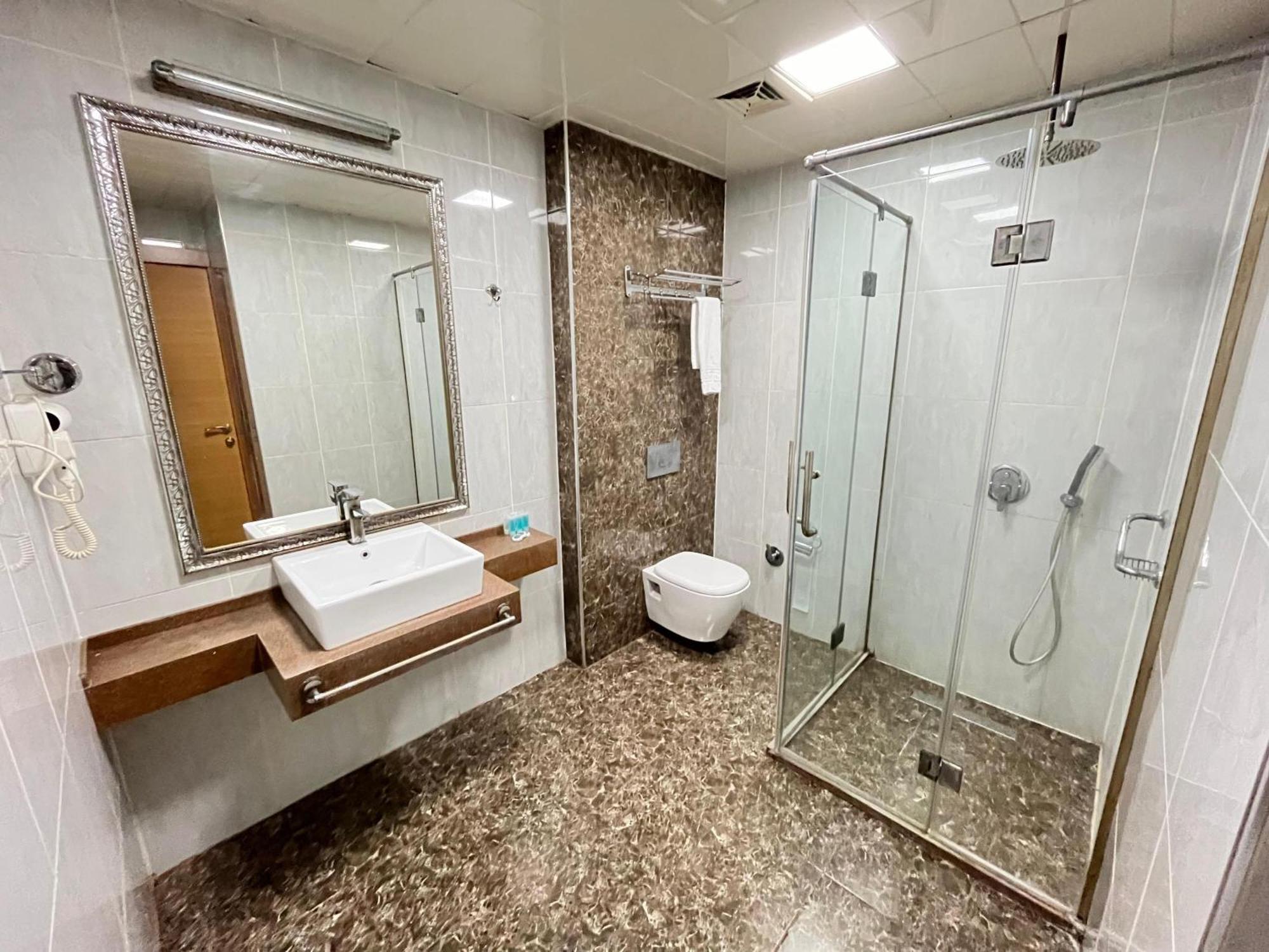 Gm City Hotel Baky Esterno foto
